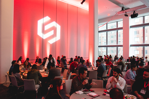 attendee-networking-roundtable